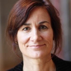 Dra. Eva Prescott